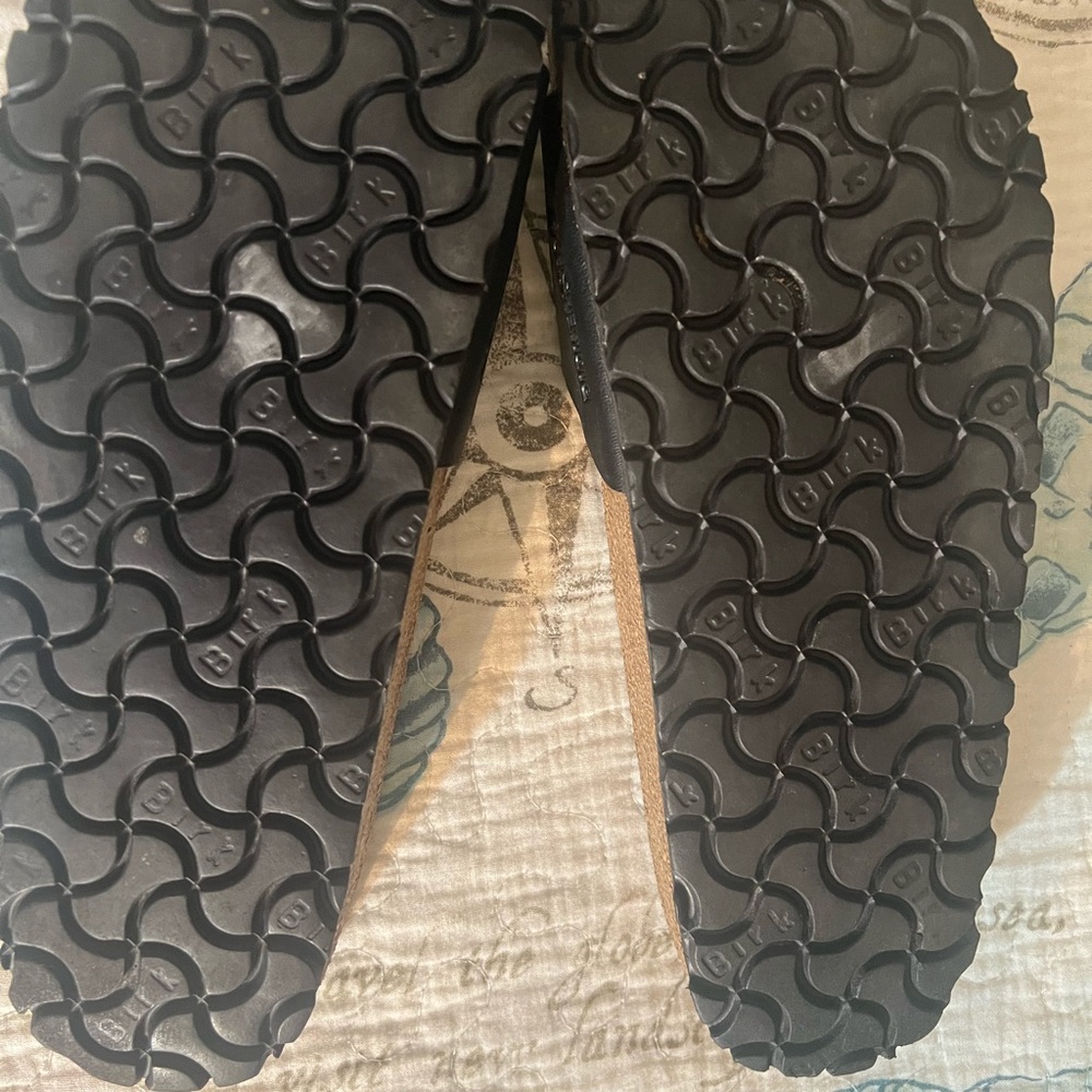 Birkenstock Women’s Madrid One Strap Sandal/ Gently Used/ Great condition - Picture 5 of 5